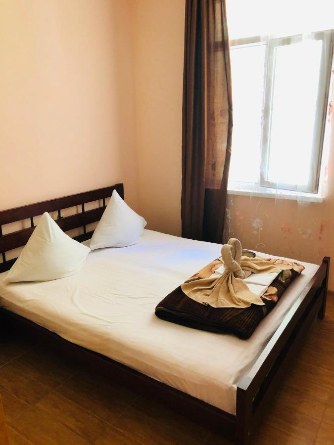 Гостевой Дом Анаит Hotel Пицунда Екстериор снимка