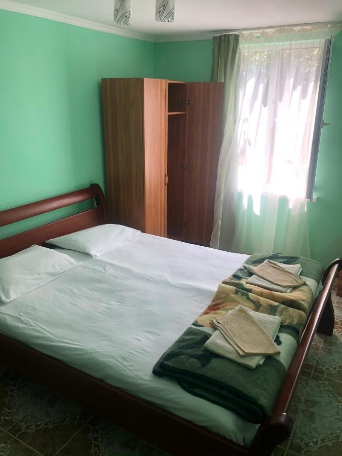 Гостевой Дом Анаит Hotel Пицунда Екстериор снимка