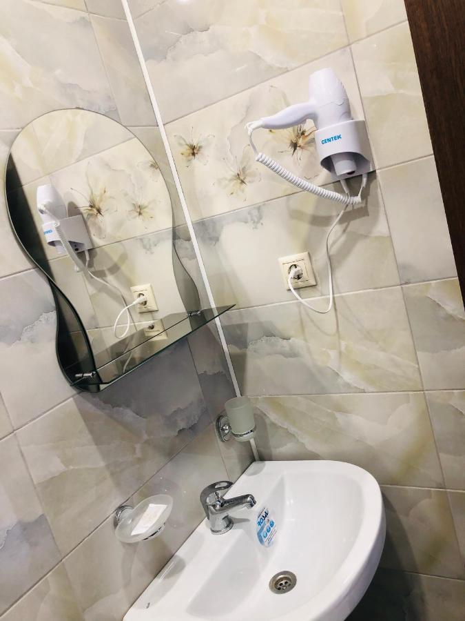 Гостевой Дом Анаит Hotel Пицунда Екстериор снимка