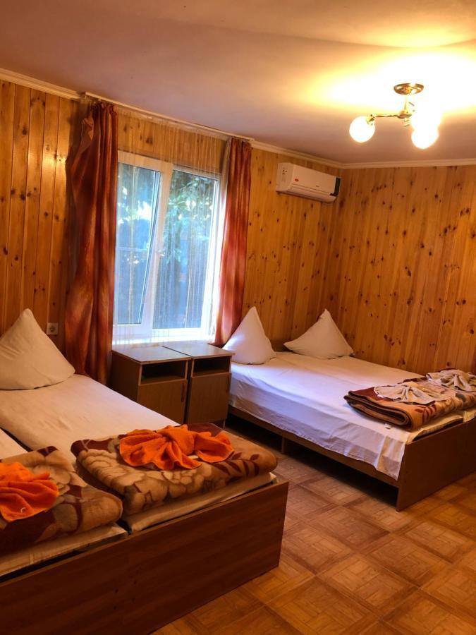 Гостевой Дом Анаит Hotel Пицунда Екстериор снимка